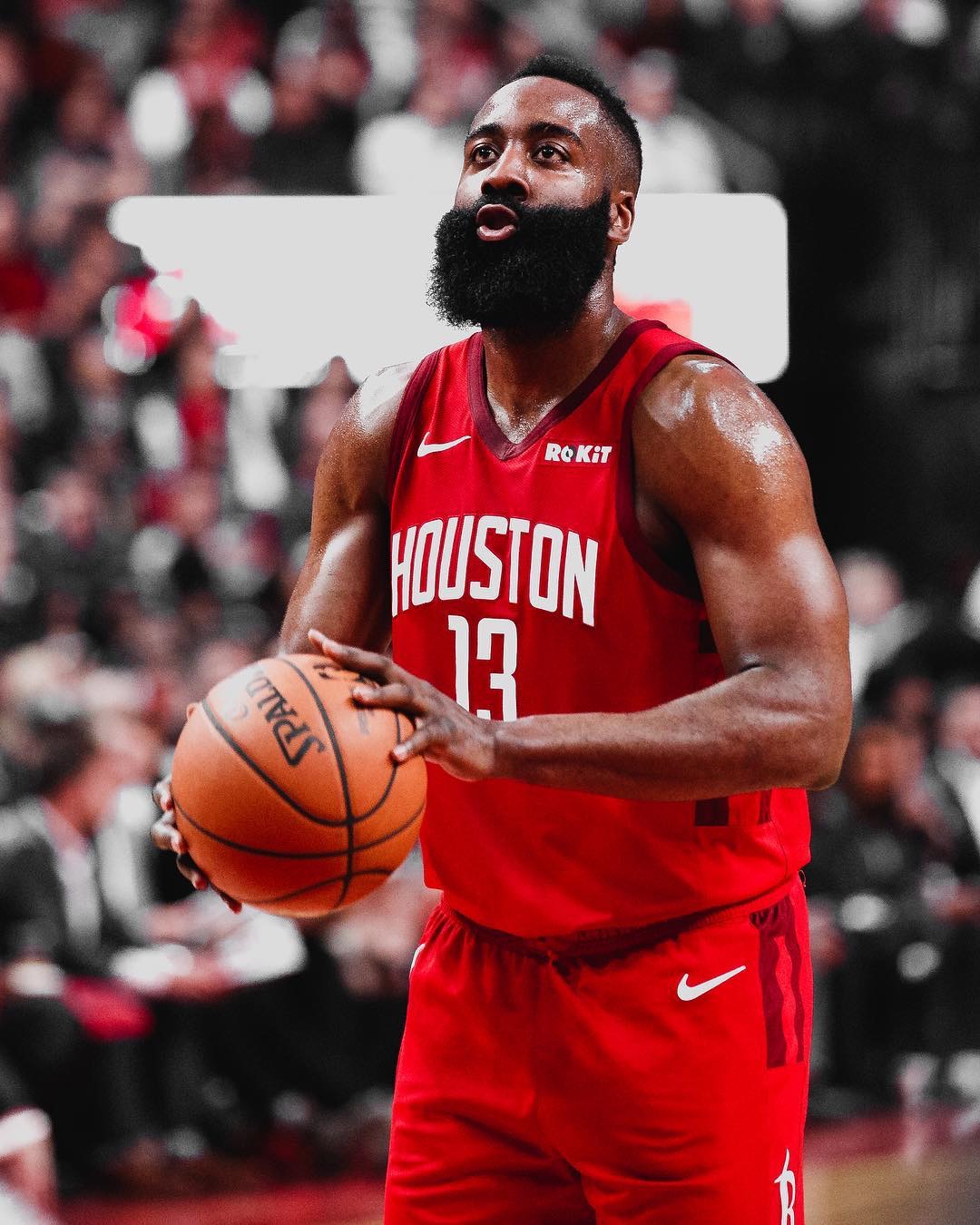 博尔哈：哈兰德是目前足坛最佳中锋；历史最佳中锋是德罗巴（博尔哈认为：哈兰德是当今足坛头号中锋，德罗巴则为史上最佳）