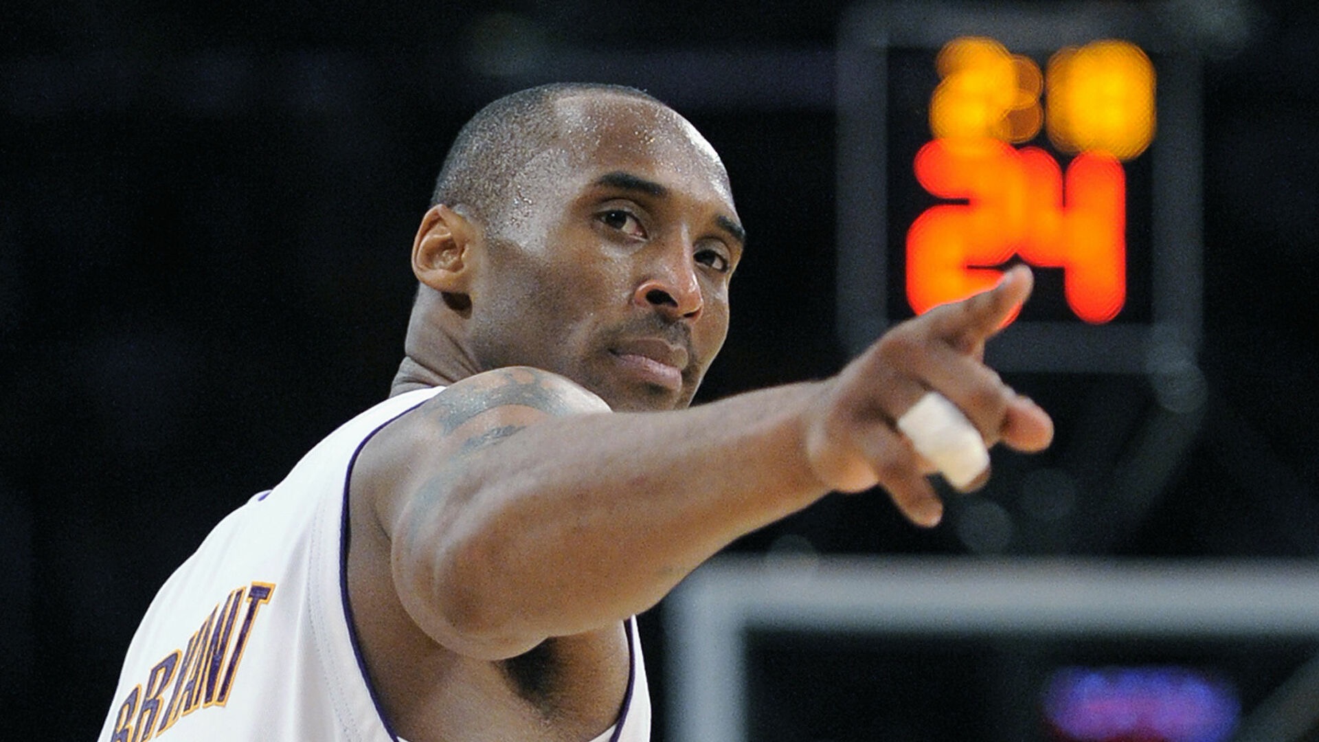 记者：国米、尤文和水晶宫想冬窗引进阿克，曼城要价3500万欧（记者：阿克成国米、尤文与水晶宫冬窗目标，曼城标价3500万欧）