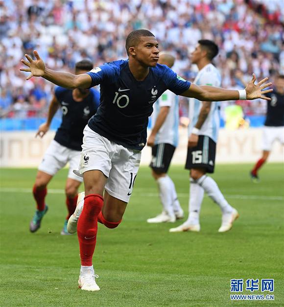 日职半场：图里奥抽射破门，京都不死鸟1-0神户胜利船（J1半场：图里奥抽射建功，京都不死鸟1-0领先神户胜利船）