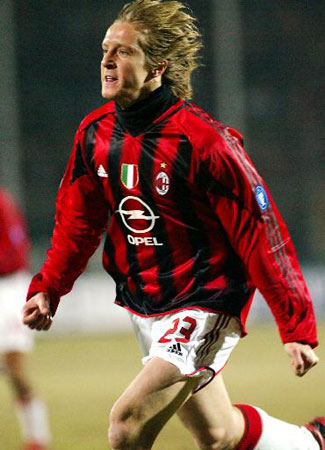 独行侠vs森林狼前瞻：弗拉格渐入佳境，爱德华兹欲找回手感（独行侠对森林狼前瞻：弗拉格状态升温，爱德华兹力争找回手感）