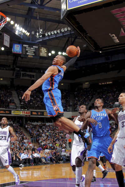 海港发布官方Vlog：旧将奇塔迪尼重回浦东足球场（海港官Vlog上线：昔日旧将奇塔迪尼再踏浦东足球场）