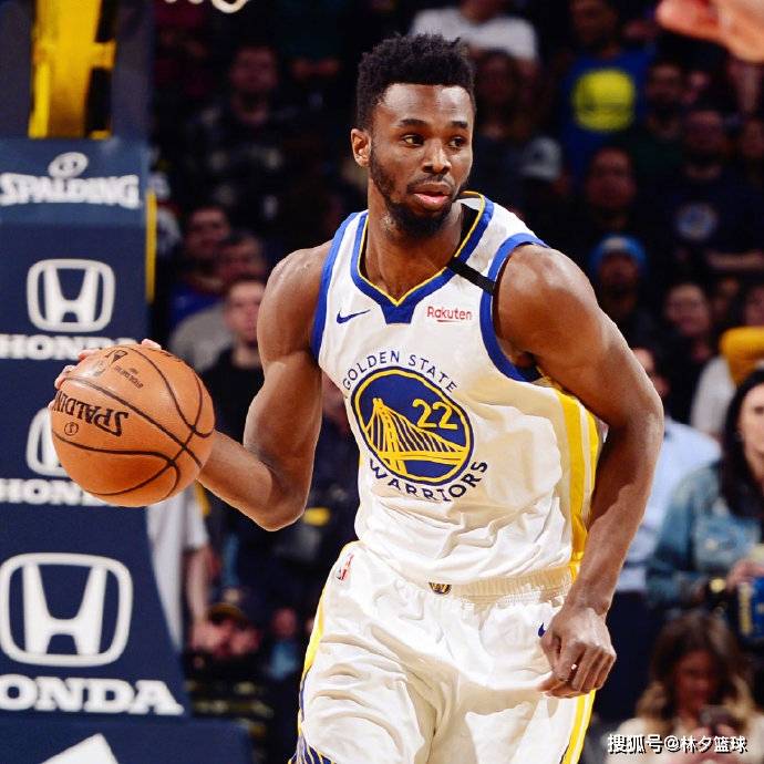 曼联与西汉姆联之战，梅诺再次坐足90分钟冷板凳。（曼联战西汉姆，梅诺再度全场未登场）