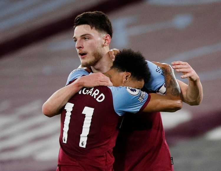 Edgar Lima后半程发力完成夸张动作（Edgar Lima末段发力奉上惊人一招）