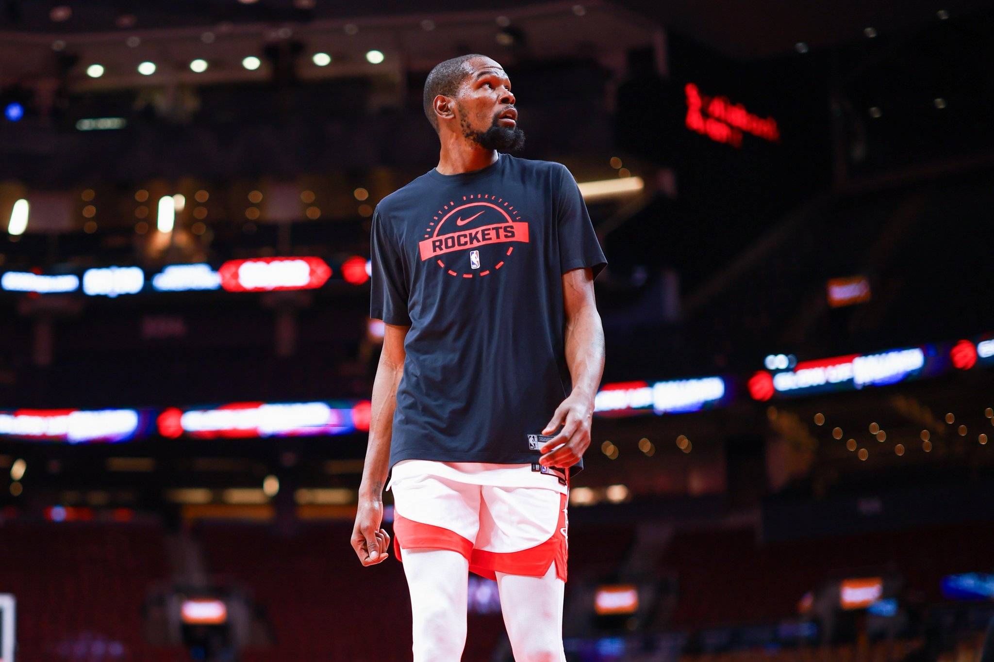 苏亚雷斯：在很多事情上我并不是榜样，我知道也接受这一点（苏亚雷斯：在许多方面我称不上榜样，这一点我明白并已接受）