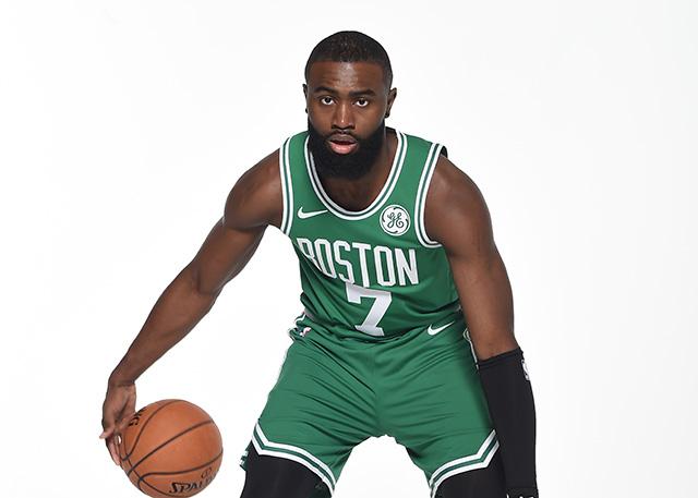 凯恩远射进球飞行速度达到128km／h，为本赛季德甲最快进球（凯恩远射时速128公里，创本赛季德甲最快进球）