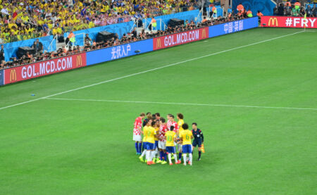 于鑫淼：学欧洲极端球迷训话并非理所应当，不是外国的就都好（于鑫淼：模仿欧洲极端球迷的训话并非必然正确，外来的未必更好）