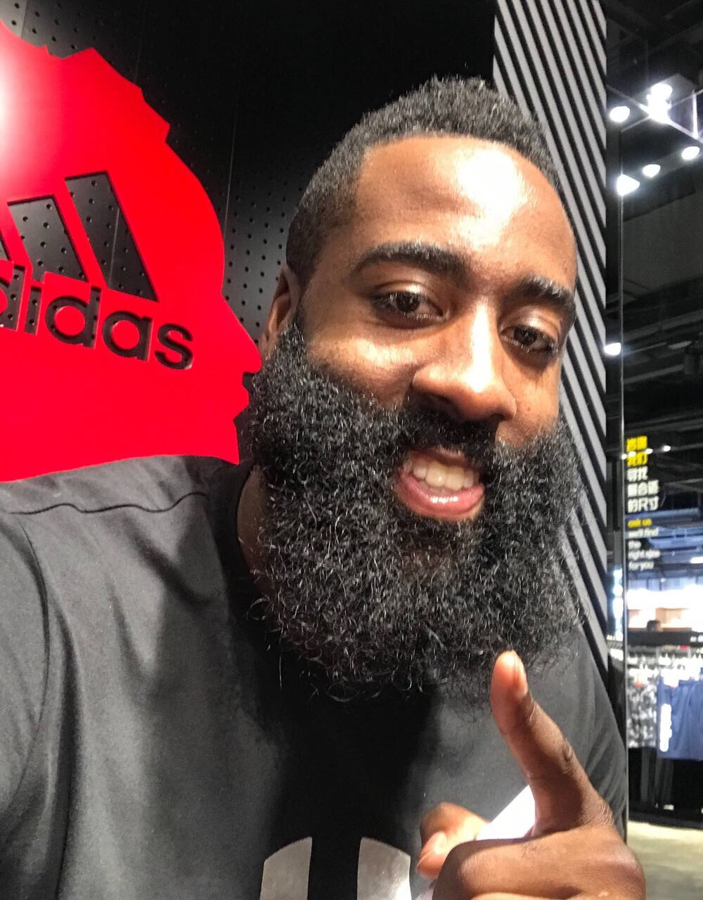 天空体育：那不勒斯希望引进马赛前锋格林伍德（天空体育：那不勒斯有意引进马赛前锋格林伍德）