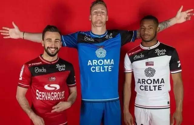 海牛祝贺重庆铜梁龙冲超：愿贵部在2026赛季中超中争创佳绩（海牛恭贺重庆铜梁龙升入中超，预祝贵队2026赛季再创佳绩）